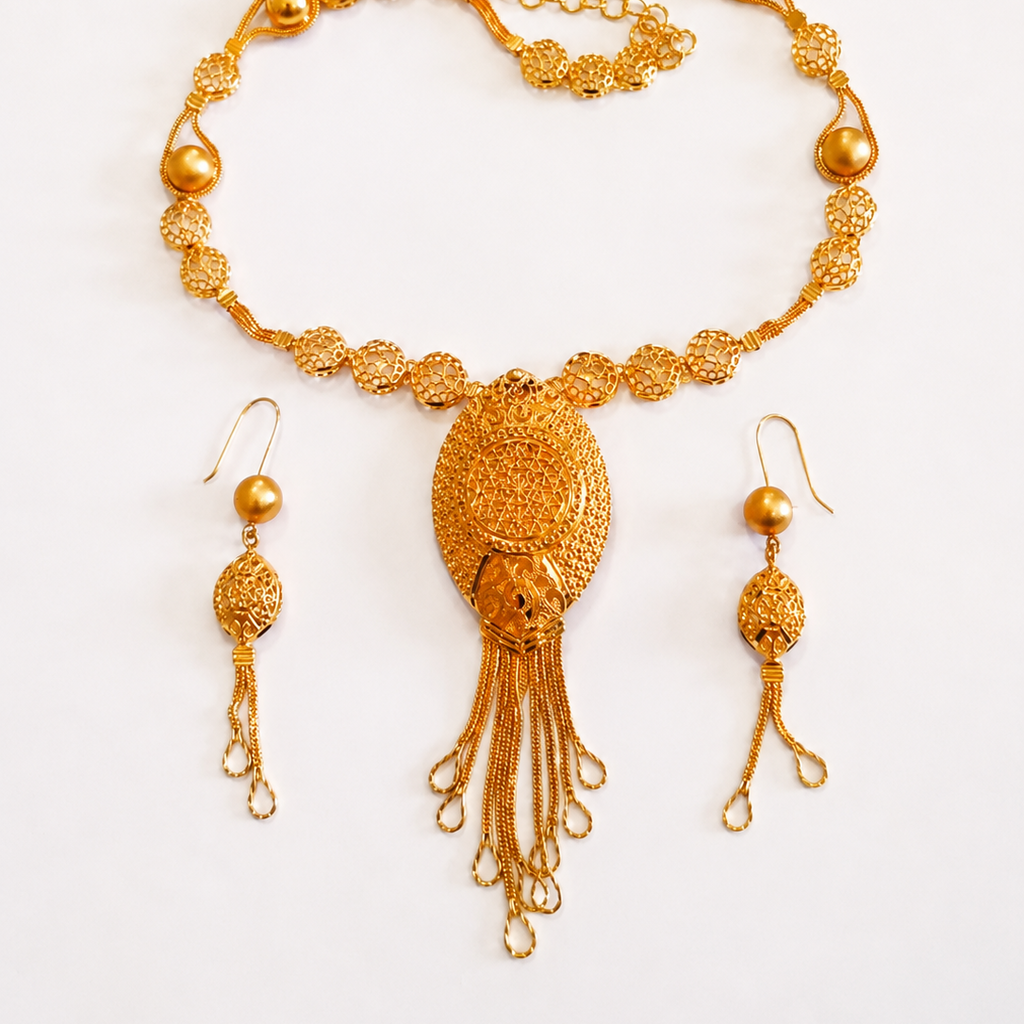 Ensemble Collier et Boucles d'oreilles en or 21 carats - 36,95g