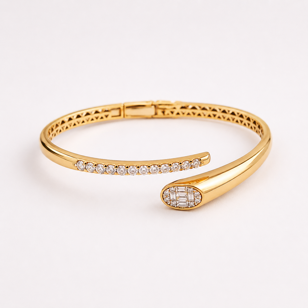 Bracelet en or 18 carats et diamants - 13.11G